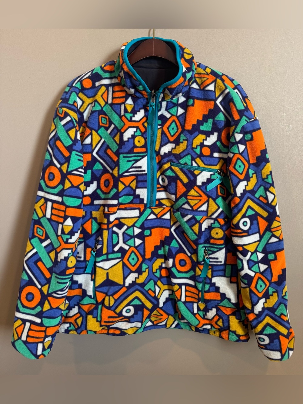 Chubbies Reversible Pullover Medium